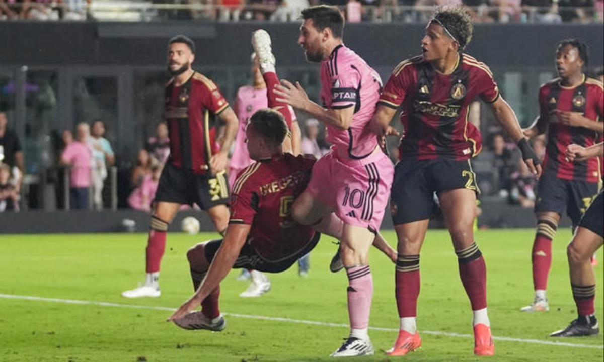 Inter Miami’s Playoff Hopes Shattered as Atlanta United Upsets Messi-Led Team in Stunning MLS Drama