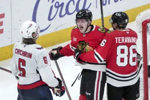 Blackhawks Rally for 3-2 Comeback Win Over Capitals, Donato Scores Late Game-Winner