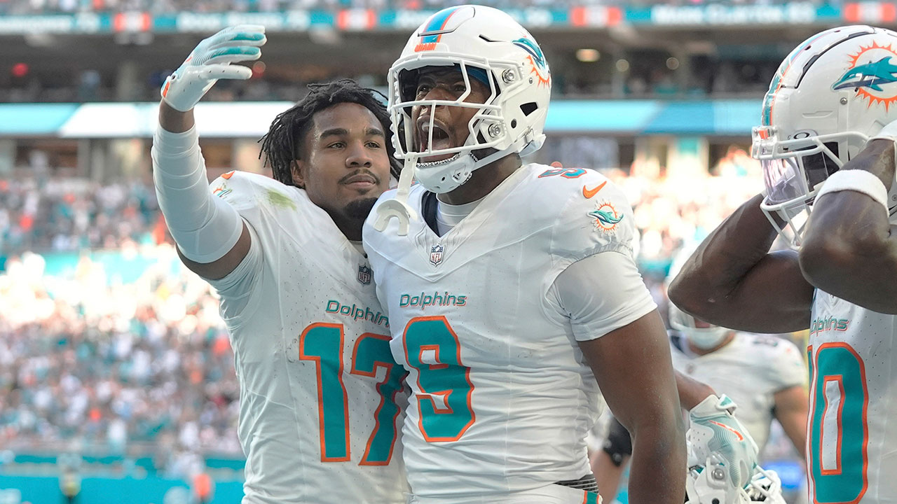 Dolphins Overcome Fourth-Quarter Deficit, Beat Jets in Overtime to Revive Playoff Hopes