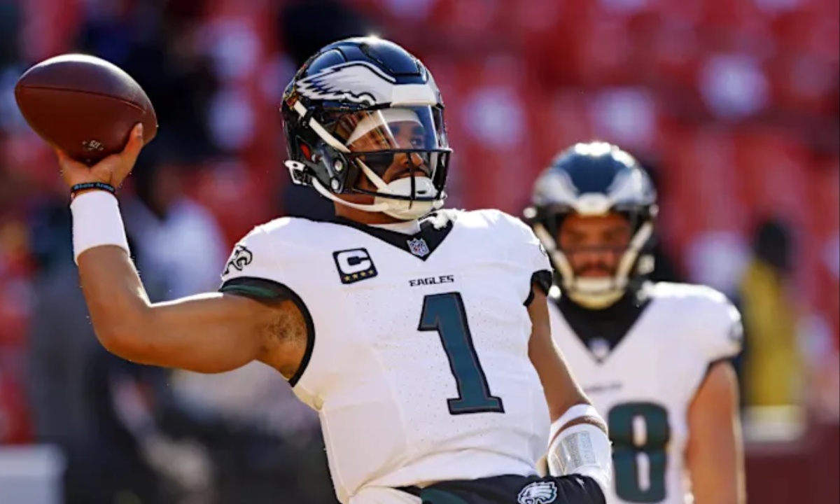 Eagles Aim for NFC East Title and No. 2 Seed as NFC Playoff Race Heats Up