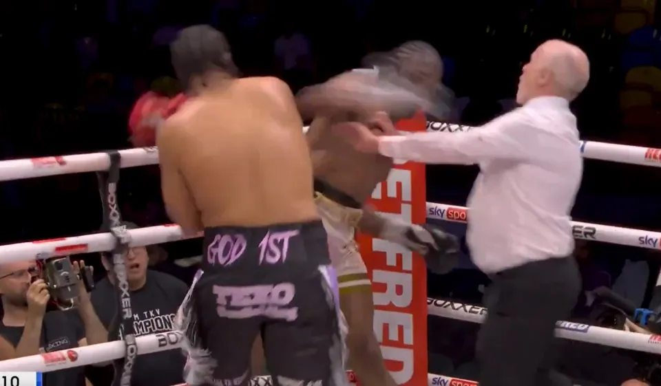 Heavyweight Fighter Accidentally Strikes Referee in Dramatic Conclusion to Title Eliminator Bout