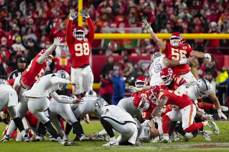 Kansas City Chiefs’ Wake-Up Call: Struggles Amid 11-1 Record Raise Concerns for Playoff Run