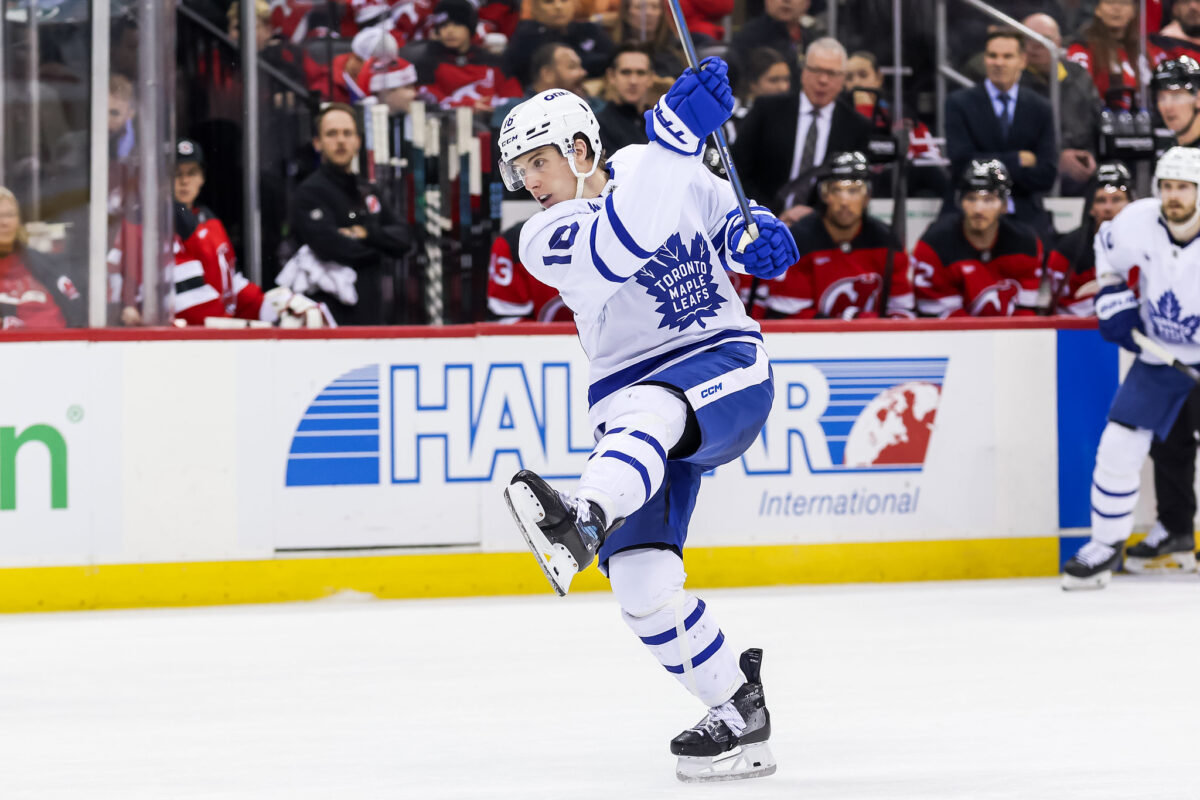 Marner Shines with Hat Trick as Maple Leafs Dominate Struggling Red Wings