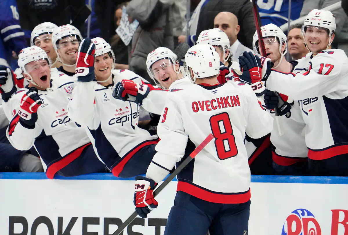 Ovechkin Scores 869th Goal in Return, Caps Defeat Leafs 5-2 to Boost Playoff Hopes