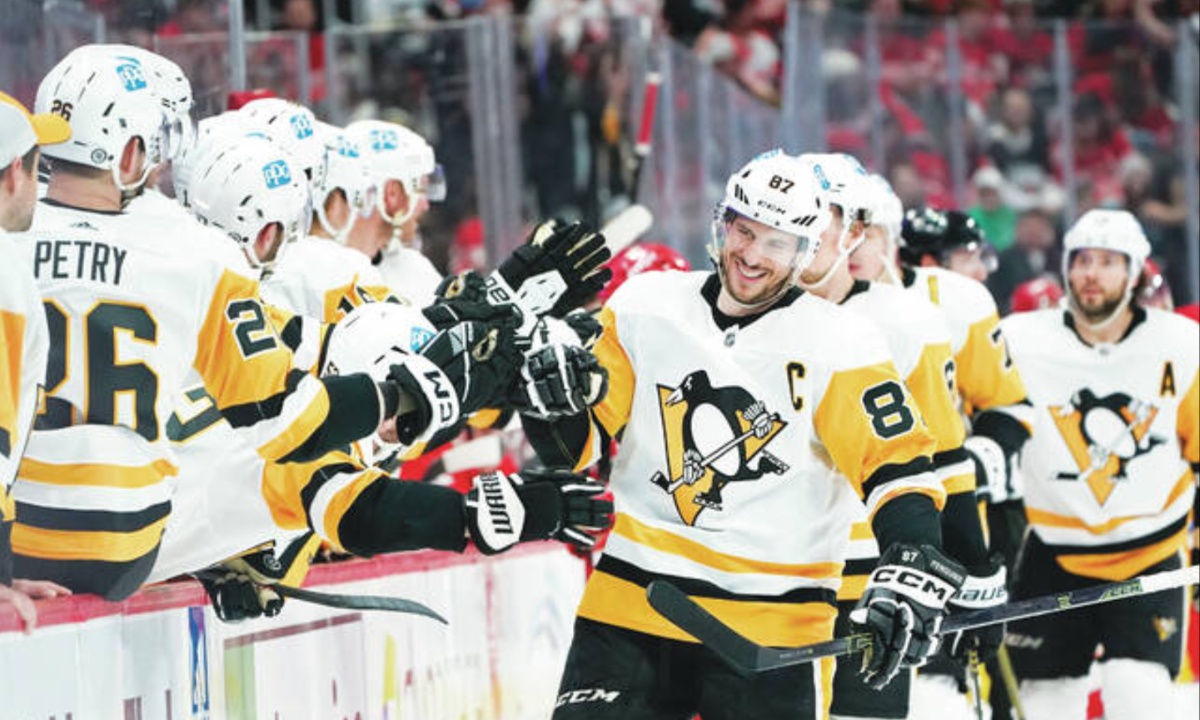 Sidney Crosby Scores Milestone 1,500th Career Point in Penguins’ 5-1 Win Over Red Wings