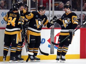 Sidney Crosby Ties Lemieux in Assists as Penguins Dominate Flyers with 7-3 Victory