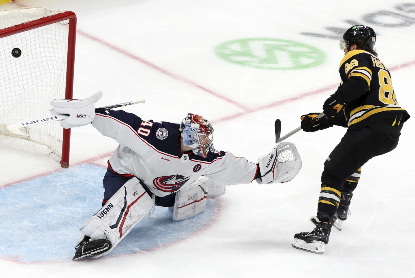 Swayman Shuts Out Blue Jackets in Bruins’ 4-0 Win, Pastrnak Adds Breakaway Goal