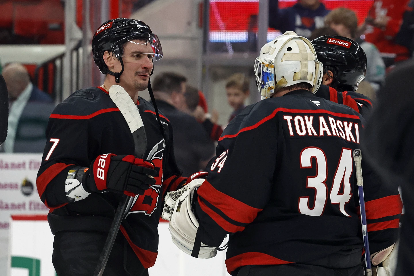 Tokarski's 27 Saves Propel Hurricanes to 4-1 Victory, Snapping Struggles Against Blue Jackets