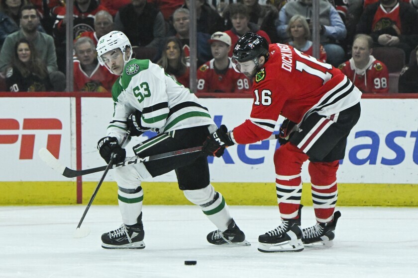 Blackhawks Struggle in 5-1 Loss to Stars, Extend Losing Streak to Four Games