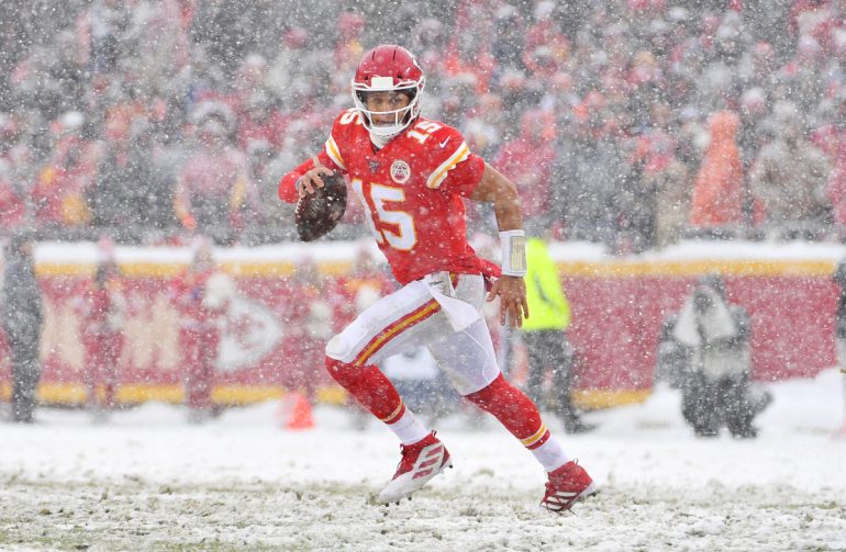 Chiefs Overcome Ice Storm Delays to Reach Denver for Finale Against Broncos