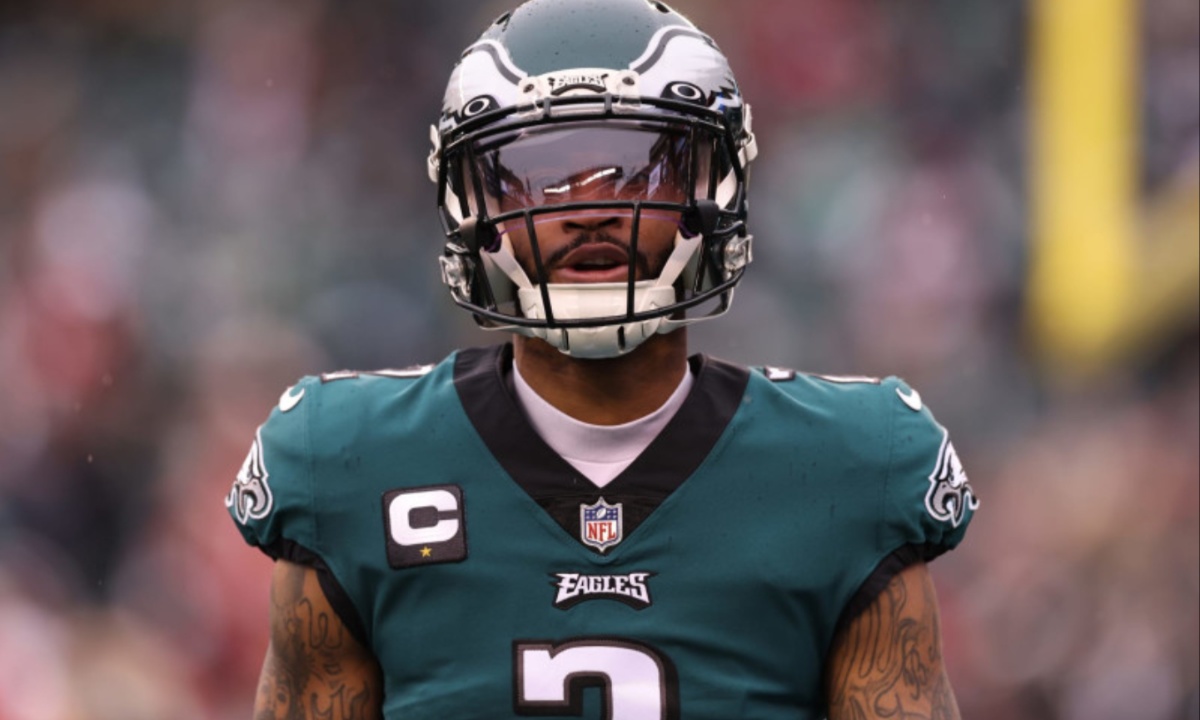 Dolphins’ Trade-Heavy Strategy Falls Short as Chiefs and Eagles Thrive Through Drafting