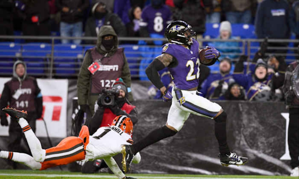 Ravens Claim AFC North Title, Secure Playoff Spot with Dominant Win Over Browns