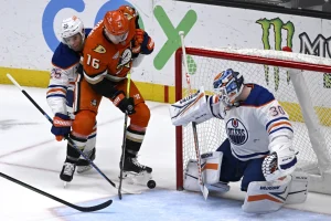 Strome’s Late Goal Lifts Ducks to 5-3 Win Over Oilers, Ending Edmonton's Streak