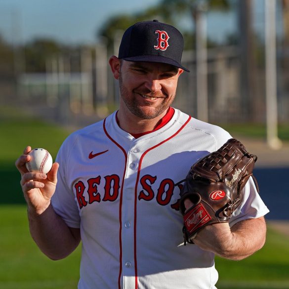 Liam Hendriks