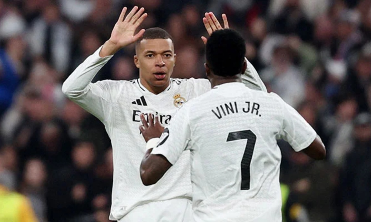 Mbappé Scores in First Madrid Derby as Real Madrid Holds Atletico to a Draw