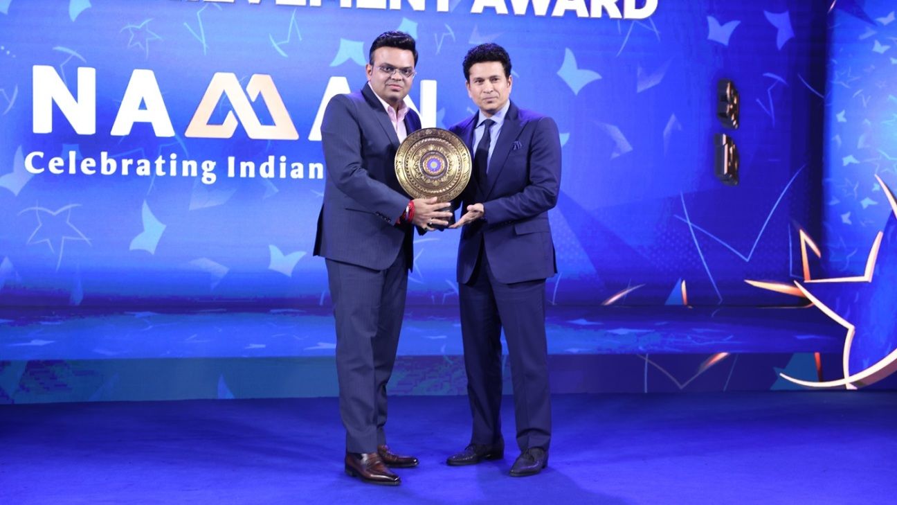 Sachin Tendulkar Receives BCCI Lifetime Achievement Award