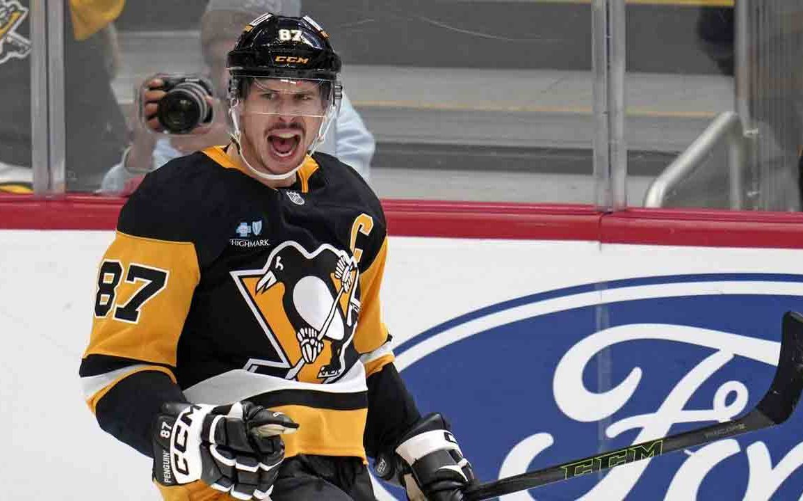 Sidney Crosby Extends Scoring Streak as Penguins Shut Out Predators 3-0