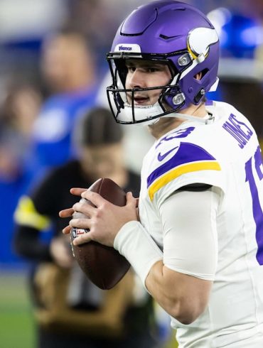 Indianapolis Colts Sign Daniel Jones to Challenge Anthony Richardson