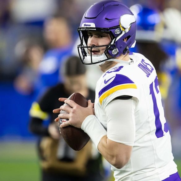 Indianapolis Colts Sign Daniel Jones to Challenge Anthony Richardson