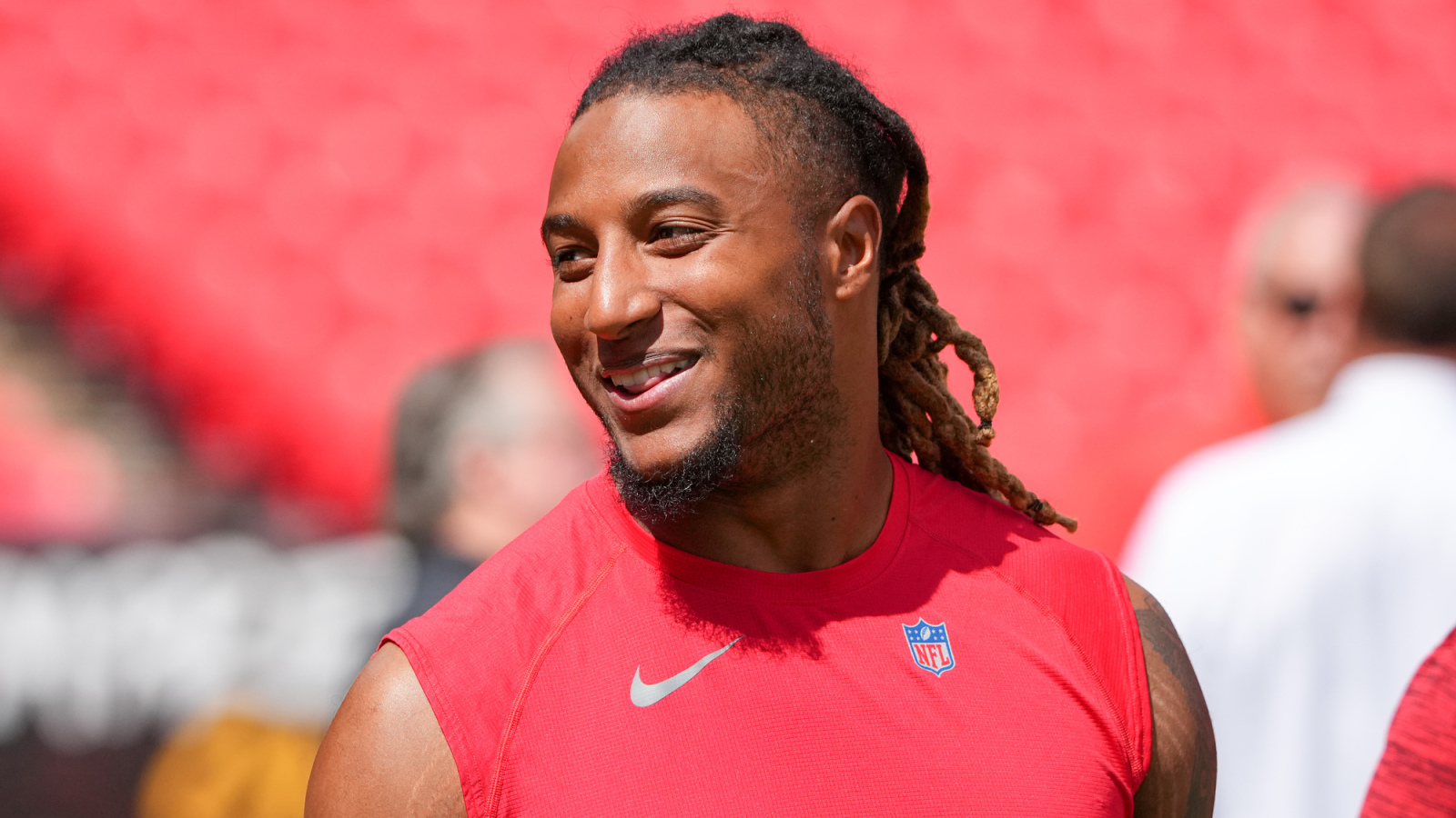 Saints agree to three-year deal with two-time Super Bowl champion