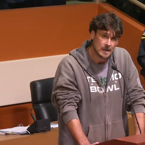 Chris Kluwe Fired as High School Coach After Protesting MAGA-Themed Library Plaque