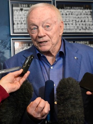 Dallas Cowboys Free Up Cap Space but Take Conservative Approach to Free Agency