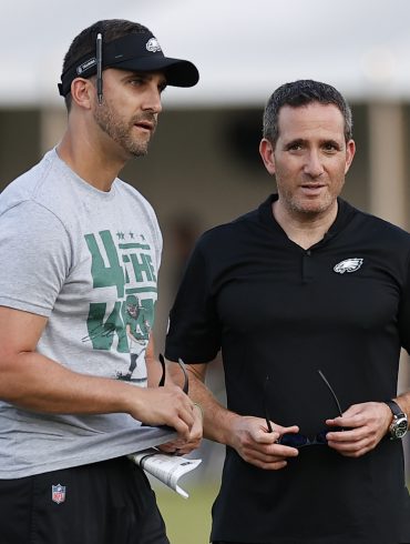 Nick Sirianni’s Leadership and Howie Roseman’s Draft Success Keep Eagles in Super Bowl Contention