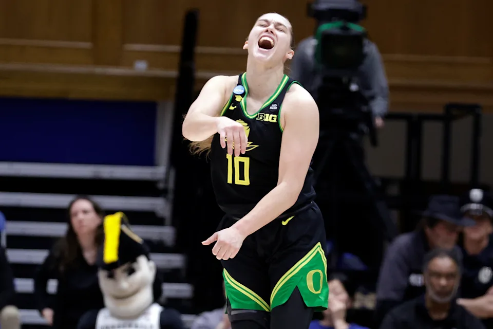 Oregon Survives Vanderbilt’s Comeback in Overtime to Advance in NCAA Tournament