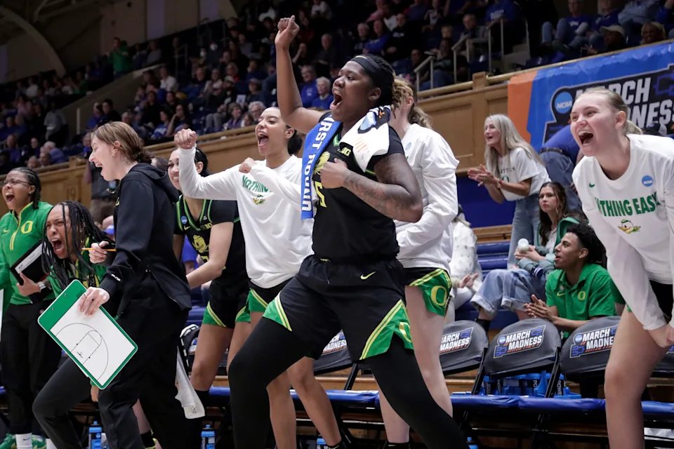 Oregon Survives Vanderbilt’s Comeback in Overtime to Advance in NCAA Tournament