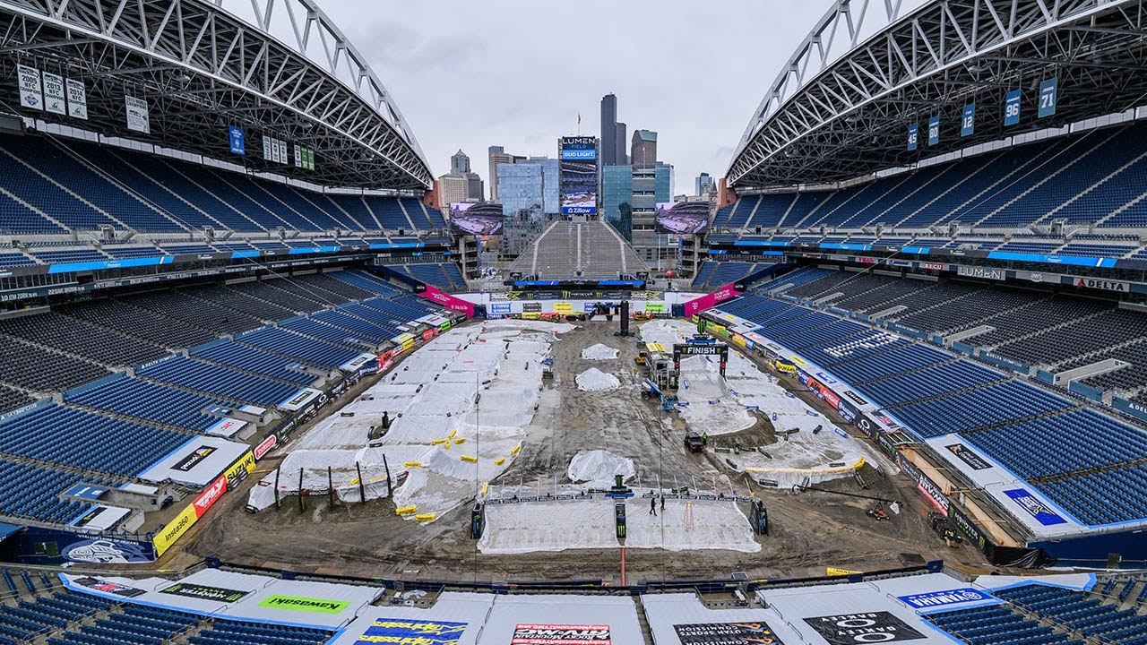 Seattle SX Adapts to Rainy Conditions With Track Modifications and Schedule Adjustments