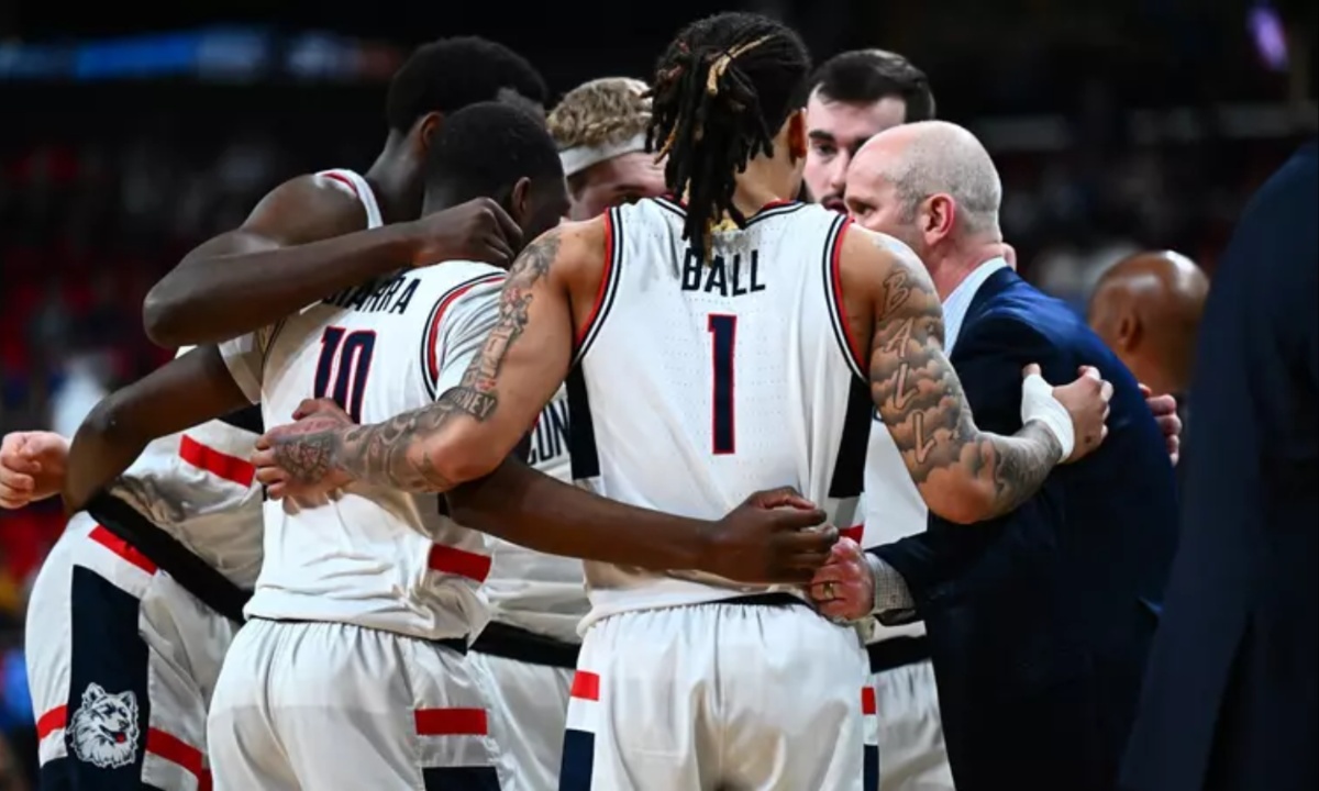 UConn Extends Tournament Win Streak to 13, Sets Up Historic Clash with Florida