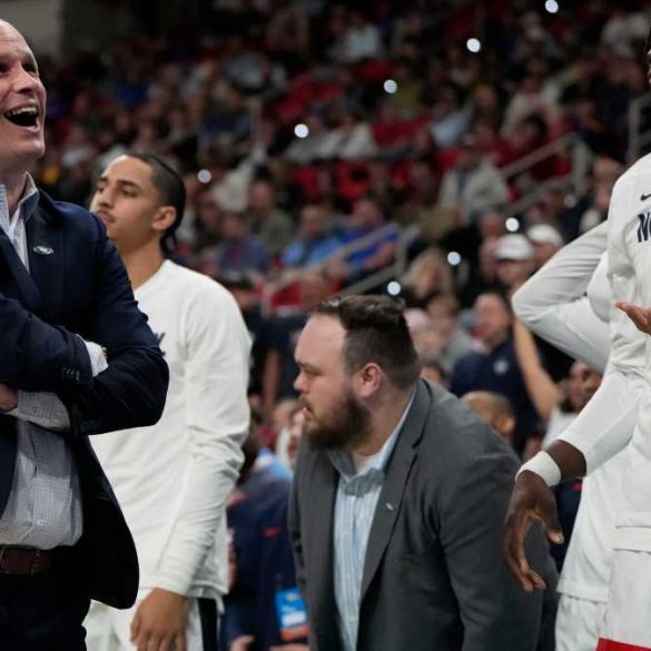 UConn Extends Tournament Win Streak to 13, Sets Up Historic Clash with Florida