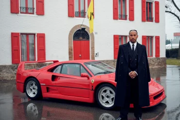 Lewis Hamilton’s Iconic Ferrari F40 Photo Marks a New Chapter and Symbolic Clash Over Tradition