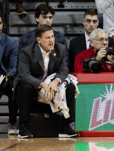 Tim Garl Steps Away After 45 Years as Indiana Basketball’s Athletic Trainer Amid Program Changes