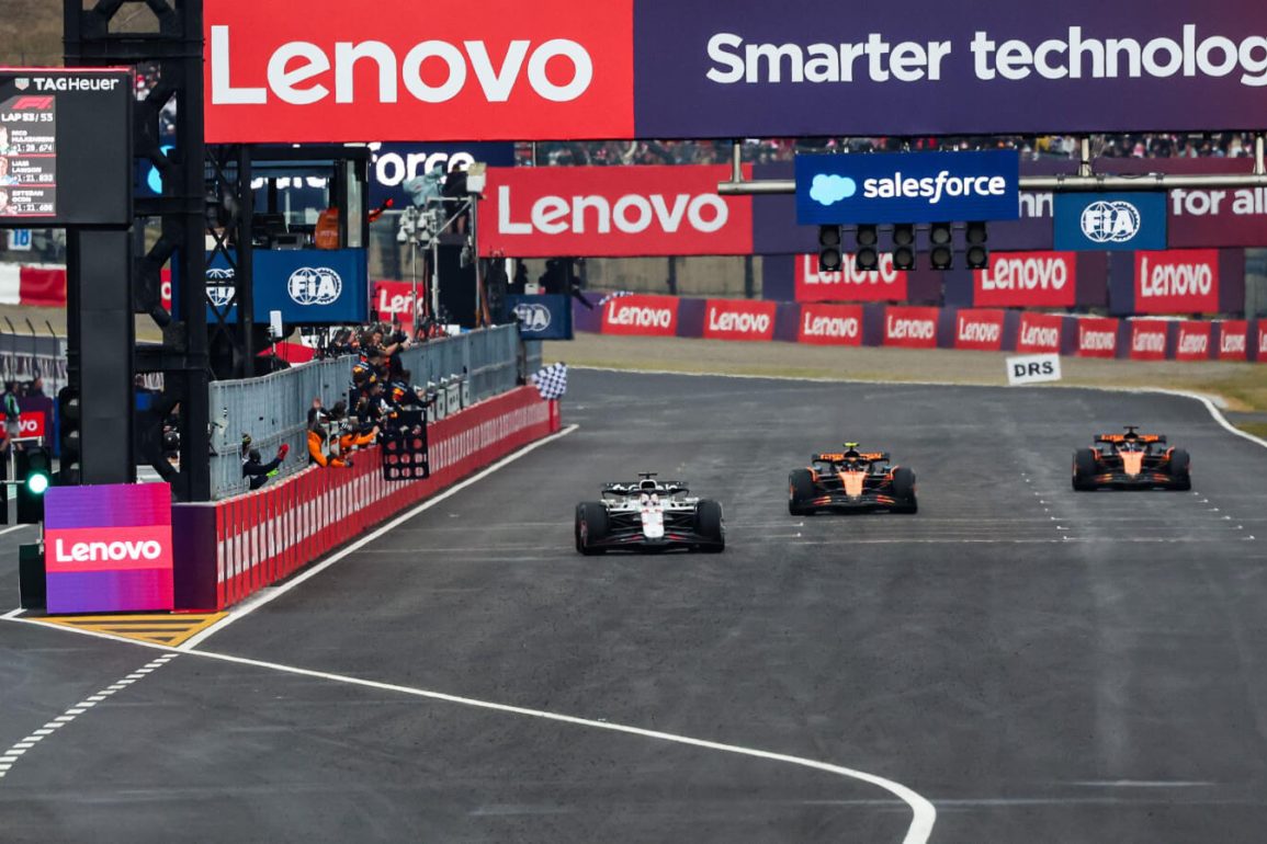 Verstappen Blocks Out Hype as Barcelona Wing Rules Threaten McLaren’s Momentum