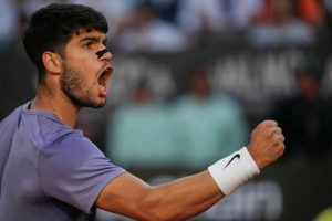 Alcaraz Ends Sinner’s Streak, Captures First Italian Open to Cement Clay-Court Reign