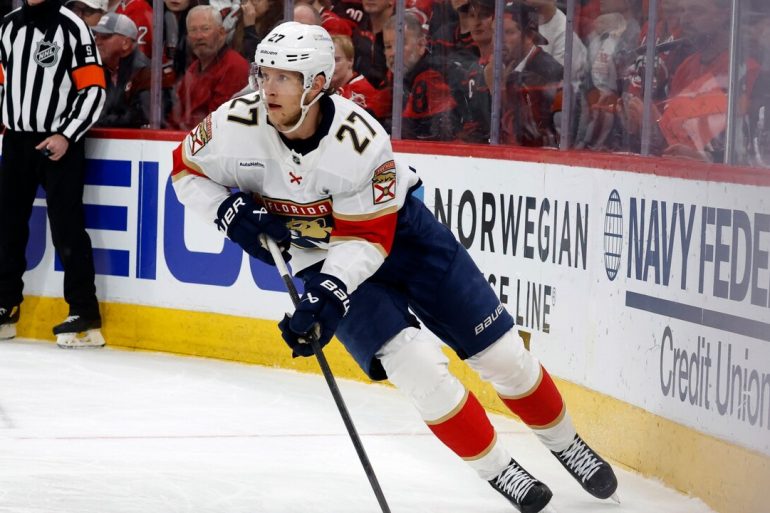 Blake Returns After Scary Collision as Luostarinen Ejected for Dangerous Boarding Hit