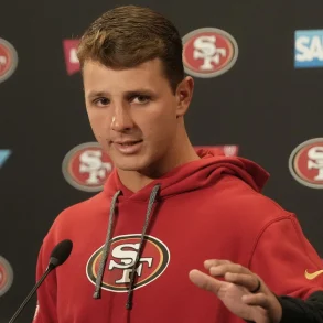 Brock Purdy Embraces Team-First Mindset, Finalizes Contract After Prioritizing Offseason Work and Chemistry