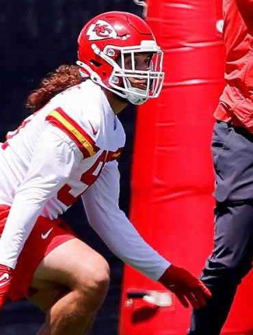 Chiefs Turn to Rookies Norman-Lott and Gillotte to Revive Pass Rush After Sack Decline