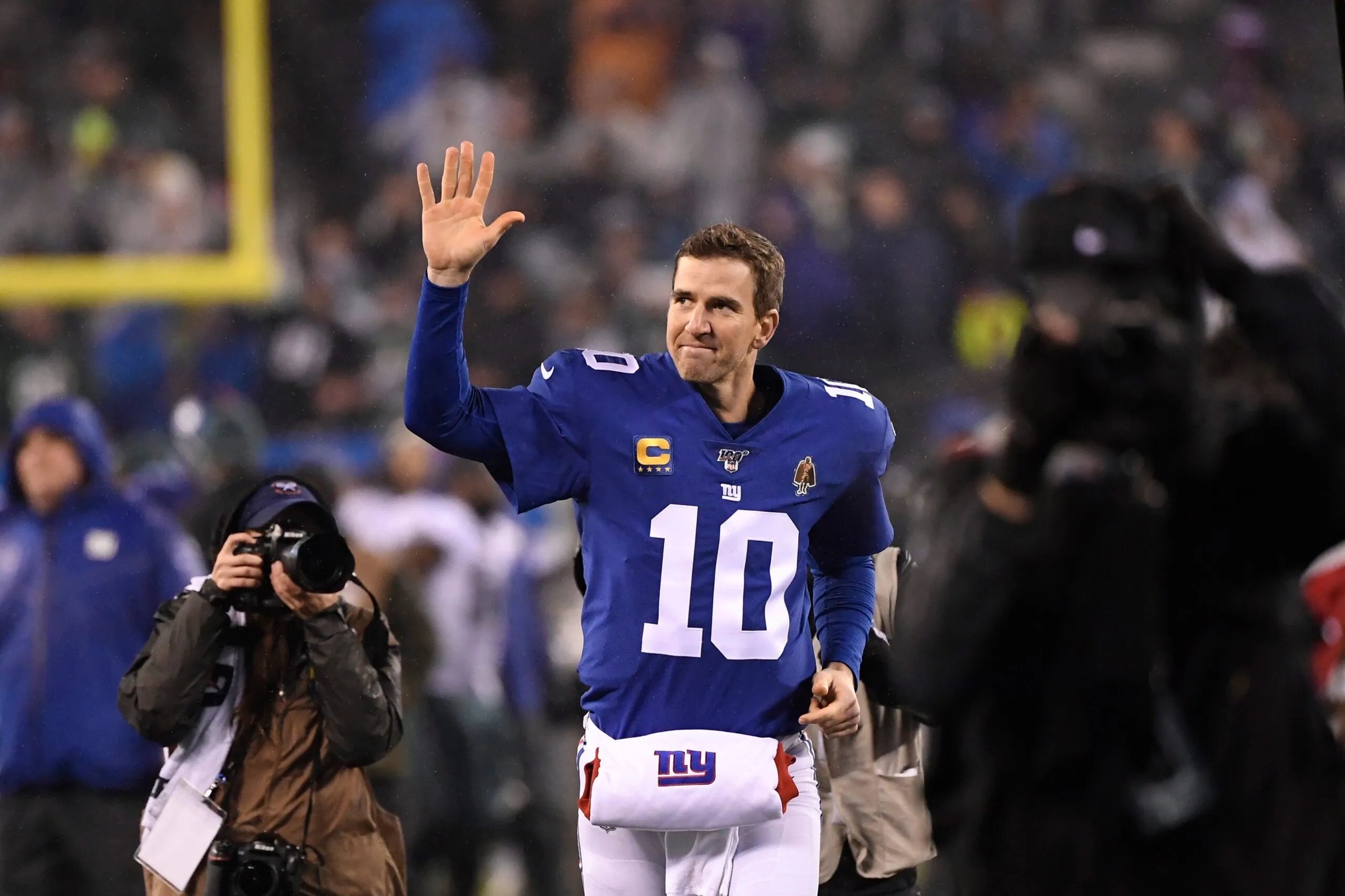Eli Manning Inspires Giants Players, Reconnecting Team Culture with Legacy, Standards, and Championship Values