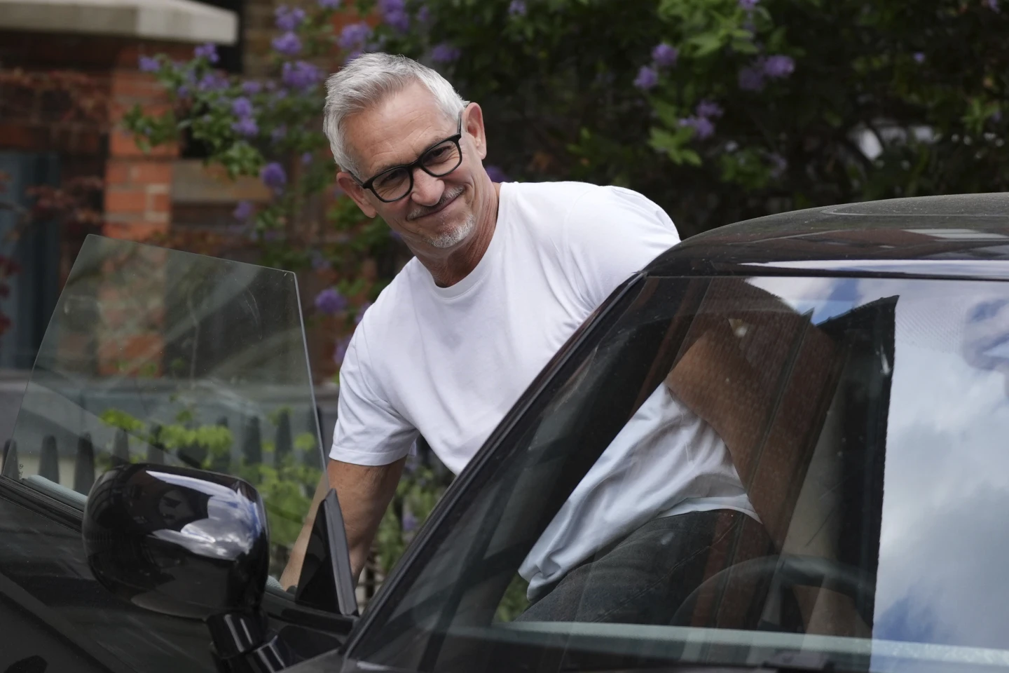 Gary Lineker Steps Down from Match of the Day After 25 Years Amid Social Media Fallout