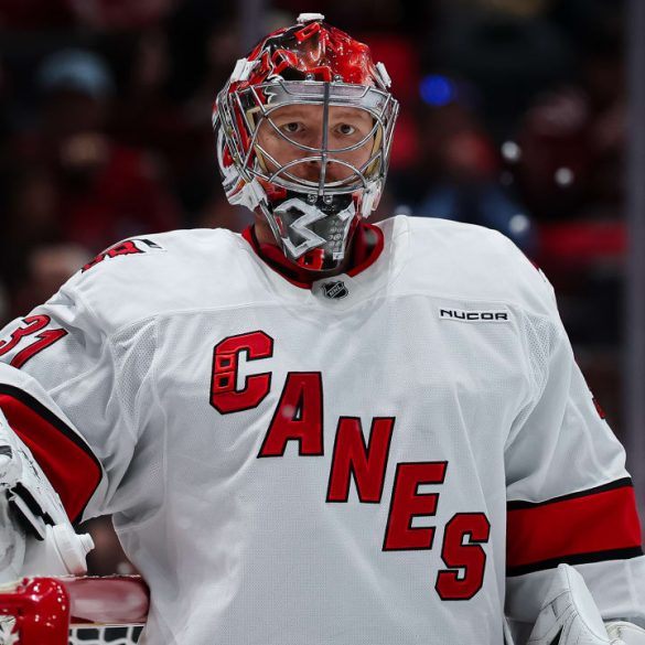 Hurricanes Turn to Andersen’s Experience in Game 4 Gamble to Avoid Sweep by Panthers