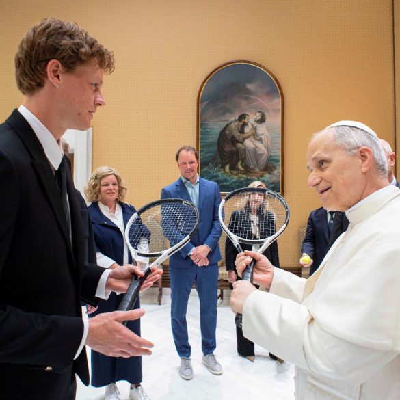 Jannik Sinner Shares Laugh with Pope Leo XIV During Vatican Visit Ahead of Italian Open