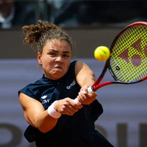 Jasmine Paolini Makes History with Dominant Italian Open Sweep in Singles and Doubles