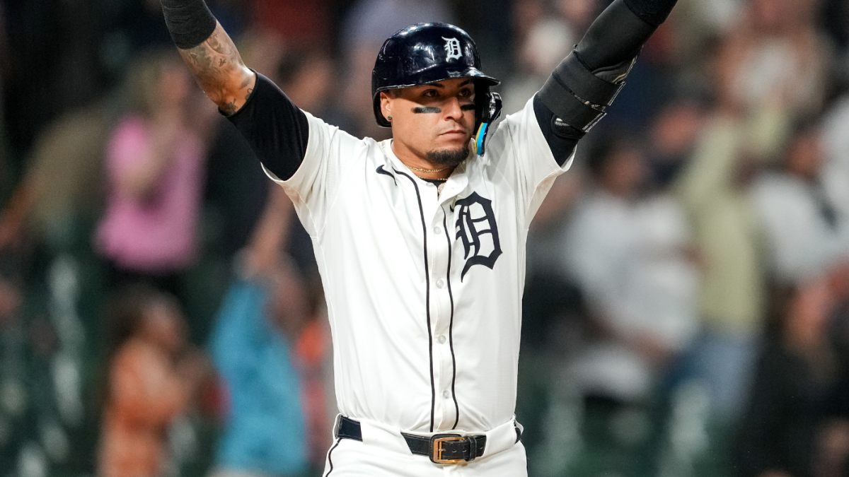 Javier Báez Sparks Tigers’ Comeback, Turning Boos Into Cheers With Late-Inning Heroics