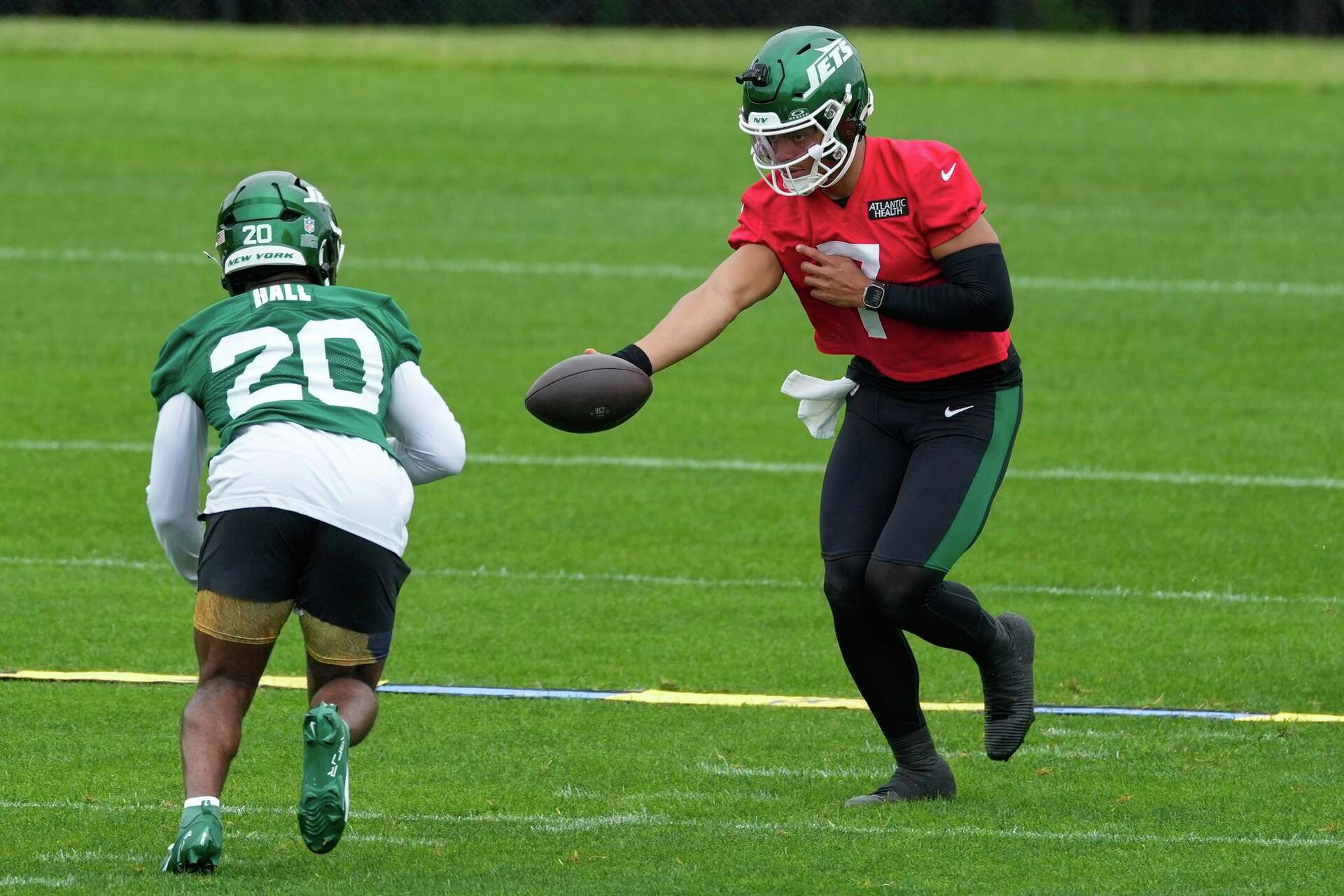 Justin Fields Embraces Fresh Start with Jets, Eyes Breakout Season in New Offensive System