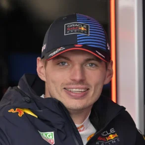 Kyle Larson Fuels Debate Over World’s Best Driver With Claims of Superior Versatility Over Verstappen