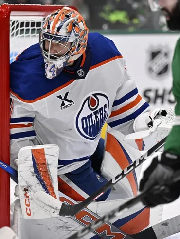 Oilers Ride Hot Goaltending Into Game 3 as Stars Battle Injuries and Power-Play Woes