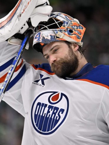 Oilers Silence Doubters With Shutout Win as Defense and Skinner Dominate Game 2 Against Stars