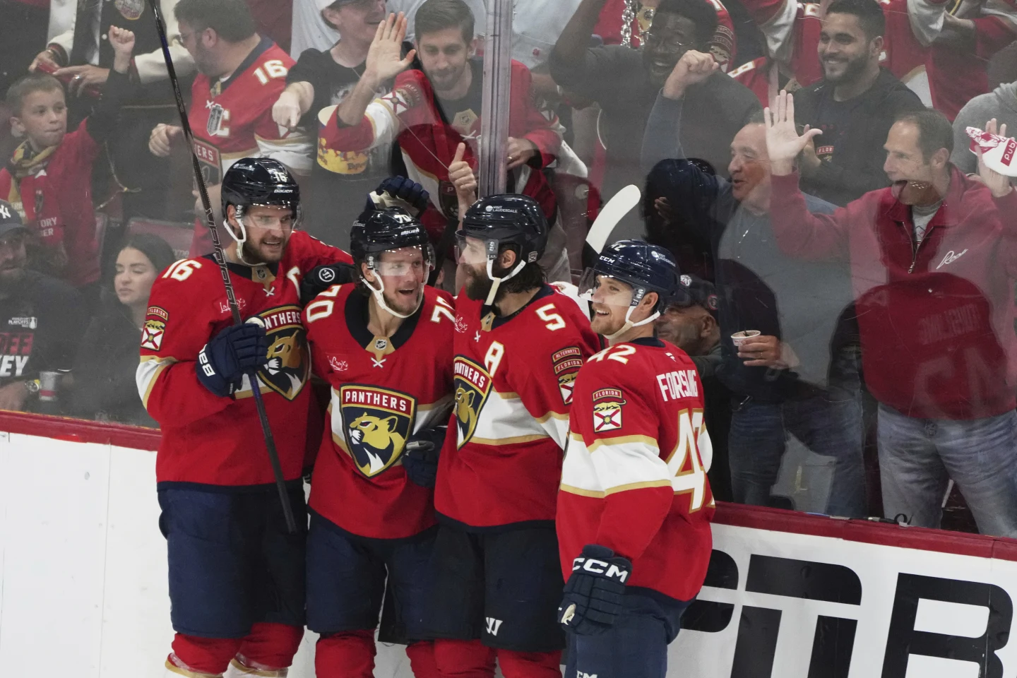 Panthers Lose Top Scorer Sam Reinhart to Injury Ahead of Game 3 Against Hurricanes